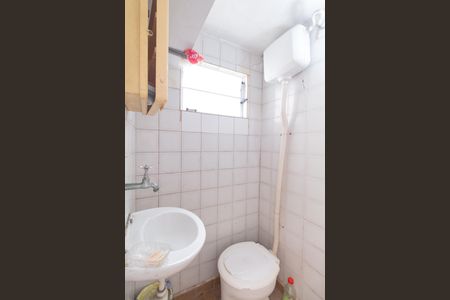 Casa à venda com 80m², 3 quartos e sem vaga Casa à venda com 80m², 3 quartos e sem vagaBanheiro de serviço