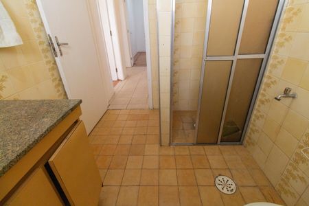 Casa à venda com 80m², 3 quartos e sem vaga Casa à venda com 80m², 3 quartos e sem vagaBanheiro