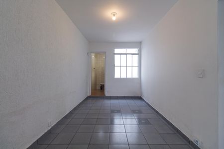 Casa à venda com 80m², 3 quartos e sem vaga Casa à venda com 80m², 3 quartos e sem vagaSala