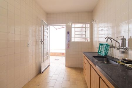 Casa à venda com 80m², 3 quartos e sem vaga Casa à venda com 80m², 3 quartos e sem vagaCozinha