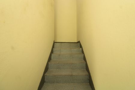 Casa à venda com 210m², 4 quartos e 2 vagasEscadas 2