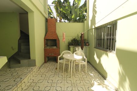Casa à venda com 210m², 4 quartos e 2 vagasÁrea comum - Churrasqueira