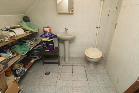 Casa à venda com 210m², 4 quartos e 2 vagasBanheiro da garagem