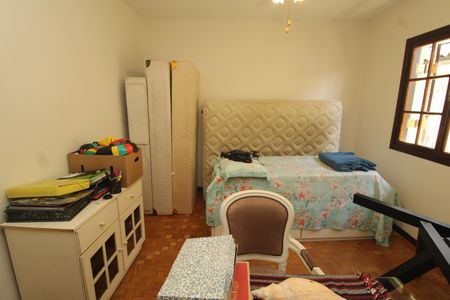 Casa à venda com 210m², 4 quartos e 2 vagasQuarto 1