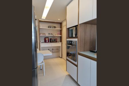 Apartamento à venda com 178m², 4 quartos e 4 vagas