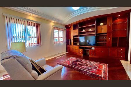 Casa para alugar com 4 quartos, 590m² em Morada dos Pinheiros (Aldeia da Serra), Barueri