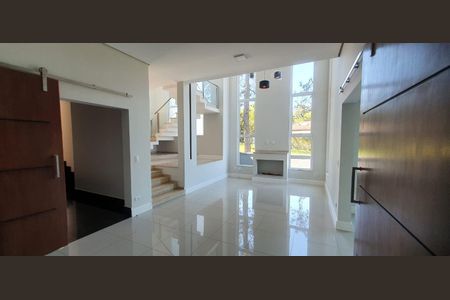 Casa para alugar com 3 quartos, 298m² em Morada dos Pássaros, Barueri