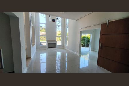 Casa para alugar com 3 quartos, 298m² em Morada dos Pássaros, Barueri