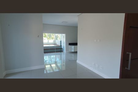 Casa para alugar com 3 quartos, 298m² em Morada dos Pássaros, Barueri