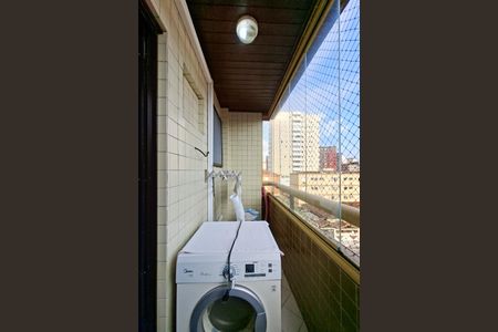 Apartamento para alugar com 80m², 2 quartos e 1 vagaVaranda do quarto 