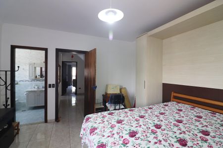 Casa à venda com 240m², 3 quartos e 2 vagasQuarto 2 - Suíte