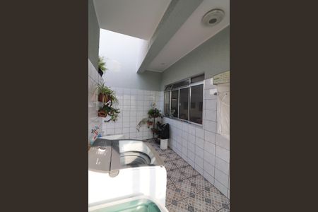 Casa à venda com 240m², 3 quartos e 2 vagasÁrea de Serviço