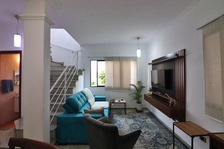 Sala  de casa à venda com 3 quartos, 240m² em Jardim Paramount, São Bernardo do Campo