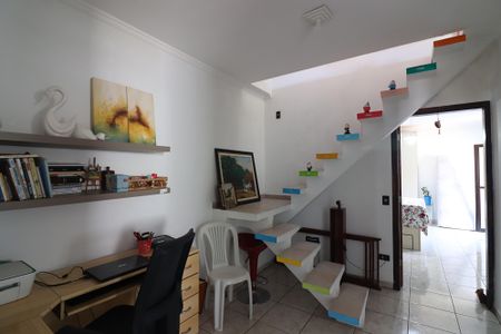 Casa à venda com 240m², 3 quartos e 2 vagasHall dos Quartos 