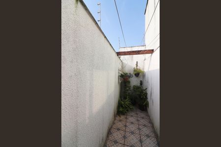 Casa à venda com 240m², 3 quartos e 2 vagasCorredor