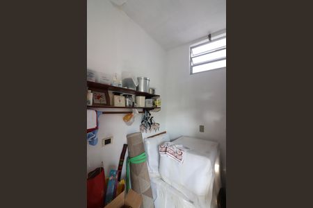 Casa à venda com 240m², 3 quartos e 2 vagasDespensa