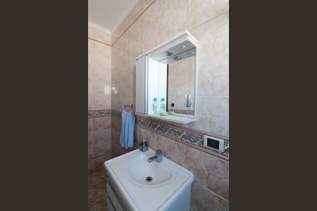 Casa à venda com 240m², 3 quartos e 2 vagasBanheiro Social