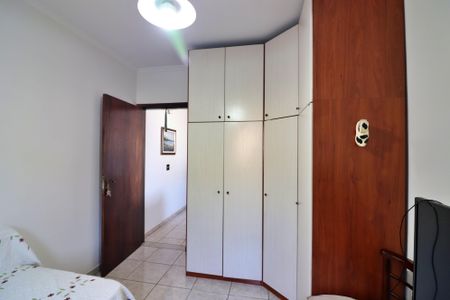 Casa à venda com 240m², 3 quartos e 2 vagasQuarto 1