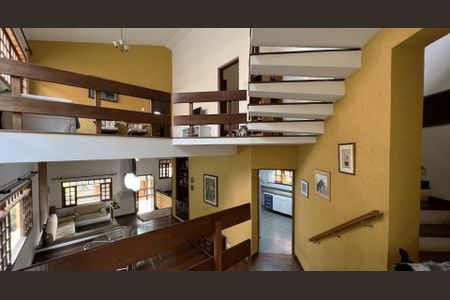 Casa para alugar com 3 quartos, 324m² em Granja Viana, Cotia
