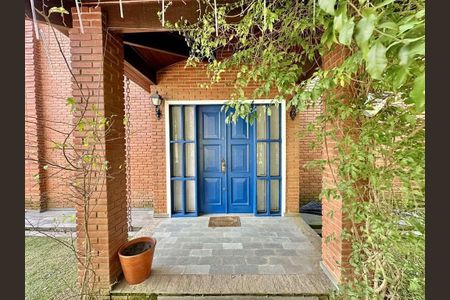 Casa para alugar com 5 quartos, 650m² em Parque Dom Henrique, Cotia