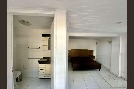 Casa para alugar com 5 quartos, 650m² em Parque Dom Henrique, Cotia