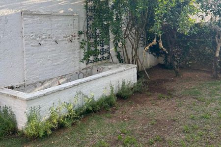 Casa para alugar com 3 quartos, 250m² em Terras do Madeira, Carapicuíba