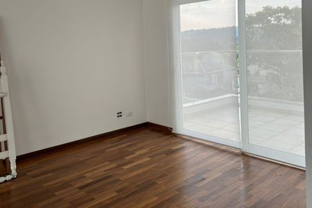 Casa para alugar com 3 quartos, 250m² em Terras do Madeira, Carapicuíba