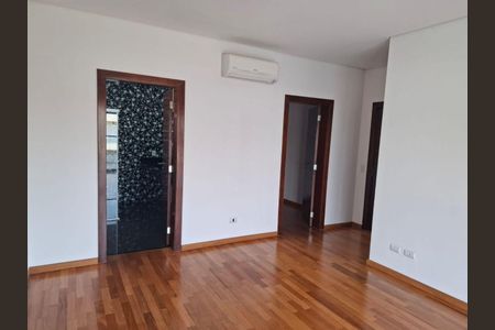 Casa para alugar com 3 quartos, 434m² em Rio Cotia, Cotia