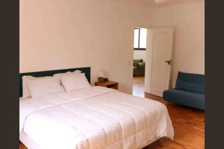 Casa à venda com 4 quartos, 450m² em Jardim das Bandeiras, São Paulo