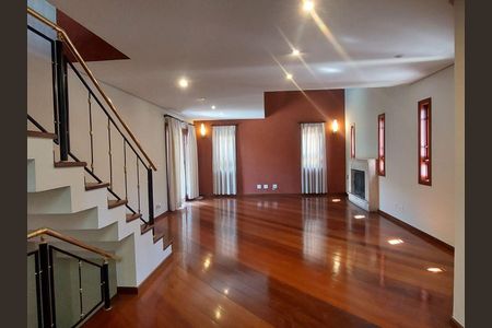 Casa para alugar com 4 quartos, 436m² em São Paulo II, Cotia