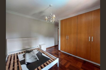 Casa para alugar com 4 quartos, 436m² em São Paulo II, Cotia