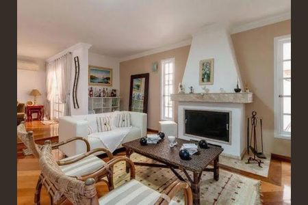 Casa para alugar com 3 quartos, 276m² em Morada dos Pássaros, Barueri