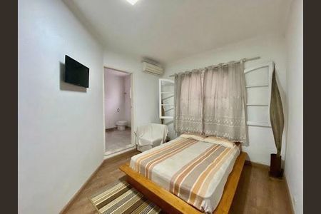 Casa para alugar com 3 quartos, 276m² em Morada dos Pássaros, Barueri