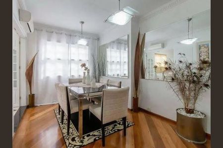 Casa para alugar com 3 quartos, 276m² em Morada dos Pássaros, Barueri