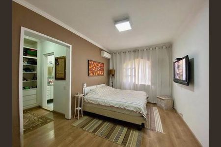 Casa para alugar com 3 quartos, 276m² em Morada dos Pássaros, Barueri