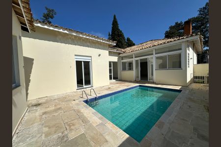 Casa de condomínio à venda com 322m², 5 quartos e 4 vagasPiscina