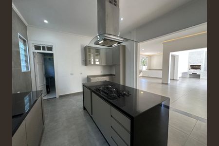 Casa de condomínio à venda com 322m², 5 quartos e 4 vagasCozinha