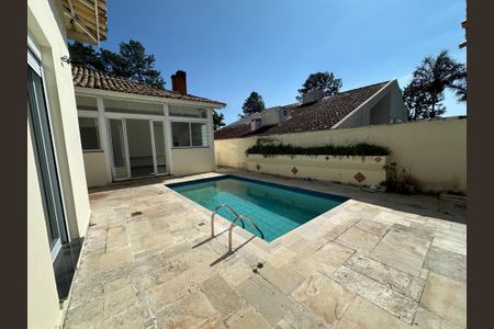 Casa de condomínio à venda com 322m², 5 quartos e 4 vagasPiscina