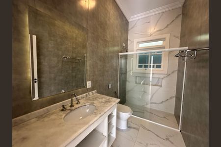 Casa de condomínio à venda com 322m², 5 quartos e 4 vagasBanheiro Social