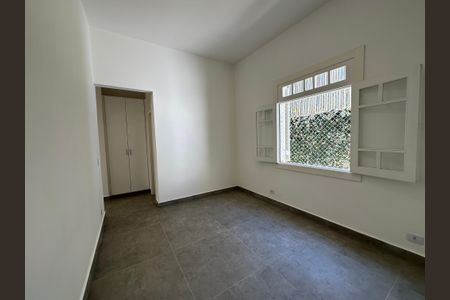 Casa de condomínio à venda com 322m², 5 quartos e 4 vagasSuíte 1
