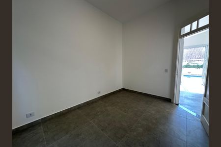 Casa de condomínio à venda com 322m², 5 quartos e 4 vagasQuarto 1