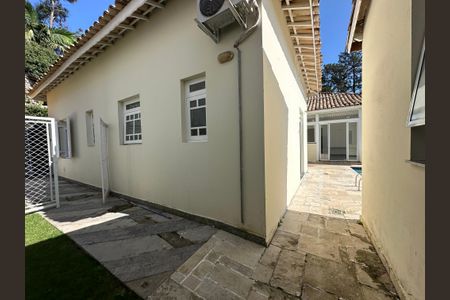 Casa de condomínio à venda com 322m², 5 quartos e 4 vagasQuintal