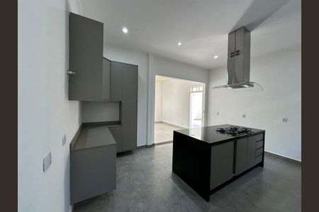 Casa de condomínio à venda com 322m², 5 quartos e 4 vagasCozinha