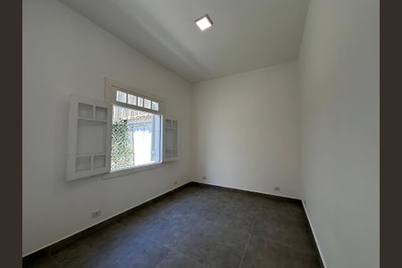 Casa de condomínio à venda com 322m², 5 quartos e 4 vagasSuíte 1