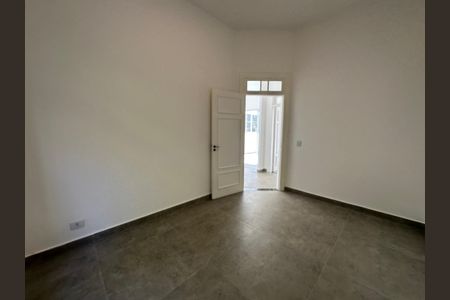 Casa de condomínio à venda com 322m², 5 quartos e 4 vagasQuarto 2