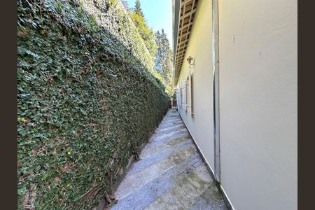 Casa de condomínio à venda com 322m², 5 quartos e 4 vagasQuintal