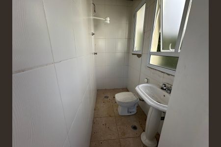 Casa de condomínio à venda com 322m², 5 quartos e 4 vagasBanheiro da Suíte 3
