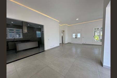 Casa de condomínio à venda com 322m², 5 quartos e 4 vagasSala