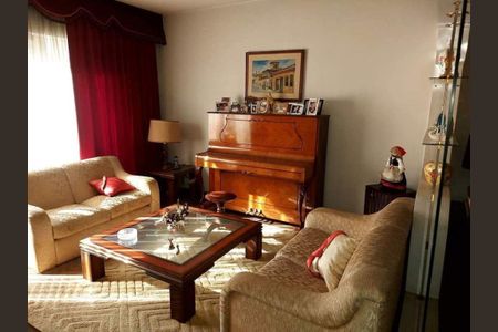 Casa à venda com 3 quartos, 250m² em Parque Colonial, São Paulo