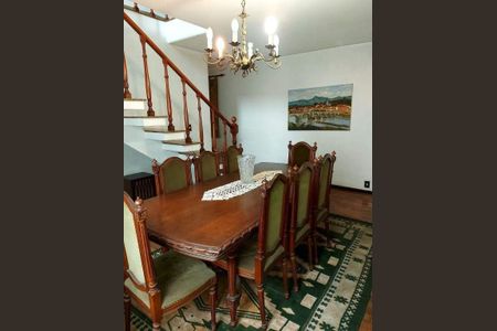 Casa à venda com 3 quartos, 250m² em Parque Colonial, São Paulo